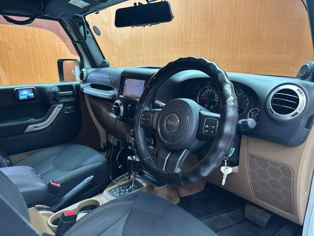 ラングラーアンリミテッド サハラ 4WD