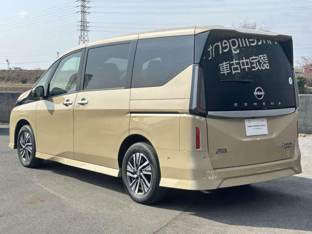セレナ1.4 e-4ORCE ハイウェイスターV 4WD