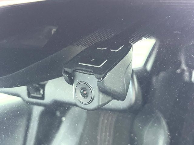 【ドライブレコーダー】ドライブレコーダー装備!走行中はもちろん、あおり運転や事故に遭遇した際、映像で記録し、万一のリスクに備えます。※記録用SDカードはお客様ご自身でご準備いただく必要があります。