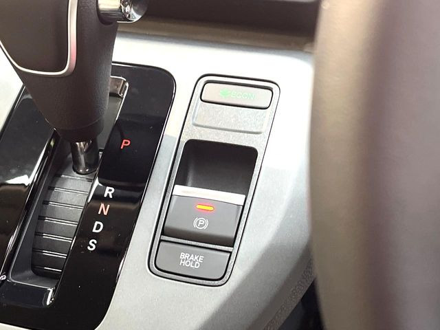 �y�d���p�[�L���O�u���[�L�z�p�[�L���O�u���[�L�͕֗��ȓd����!�{�^����ő���ł��A�A�N�Z���𓥂߂Ύ����ŉ�������܂��􃌃o�[��y�_���������̂ŉ^�]�ȉ����������肵�܂��ˁ�