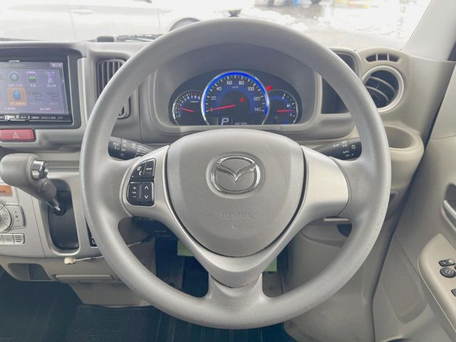 �y�X�e�A�����O�X�C�b�`�z�^�]���A�O������ڐ������炷���ƂȂ��A�I�[�f�B�I���̑��삪�\�ȕ֗��@�\!���S&���K�ȃh���C�u�����o���Ă���܂���