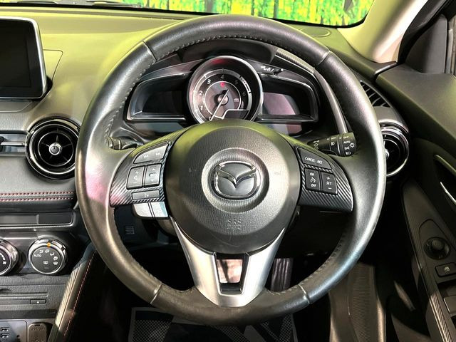 �y�����v�����X�e�A�����O�z�㎿�Ȋv���g�p���邱�ƂŁA��ɂ����������݂ƂĂ��^�]���₷���n���h���ł���