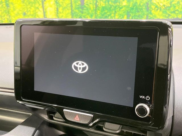 �y8�C���` �f�B�X�v���C�I�[�f�B�I�z���ʂ̃f�B�X�v���C��AppleCarPlay��AndroidAuto�����p�\�B�傫�ȉ�ʂŃX�}�z�i�r�A�v���������p���������܂���