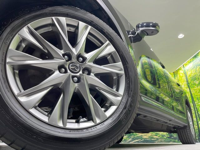 �y����19�C���`�A���~�z�C�[���z�O�ςɃ}�b�`���������A���~�z�C�[���𑕒����Ă���܂��B�e��ЊO�A���~�z�C�[����A�X�^�b�h���X�^�C�����戵�����Ă���܂��B���񂲑��k����������