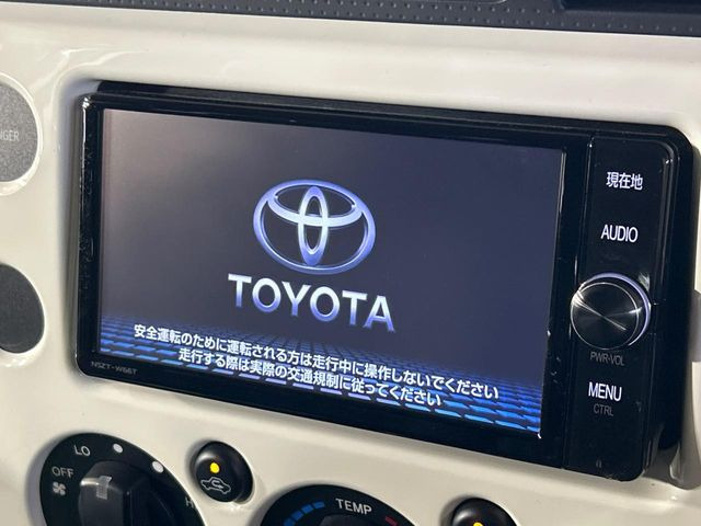 �y�����i�r�z�l�C�̏����i�r�𑕔����Ă���܂��B�i�r�̎g���₷���͂������A�I�[�f�B�I�@�\���[��!�L�����v�◷�s�͂������A�ʋ΂┃�����ȂǕ��i�̃h���C�u���y�����Ȃ�͂���