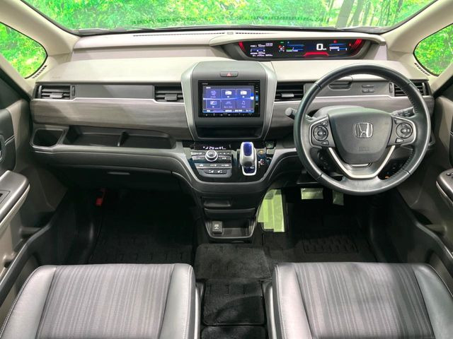 フリード1.5 ハイブリッド EX