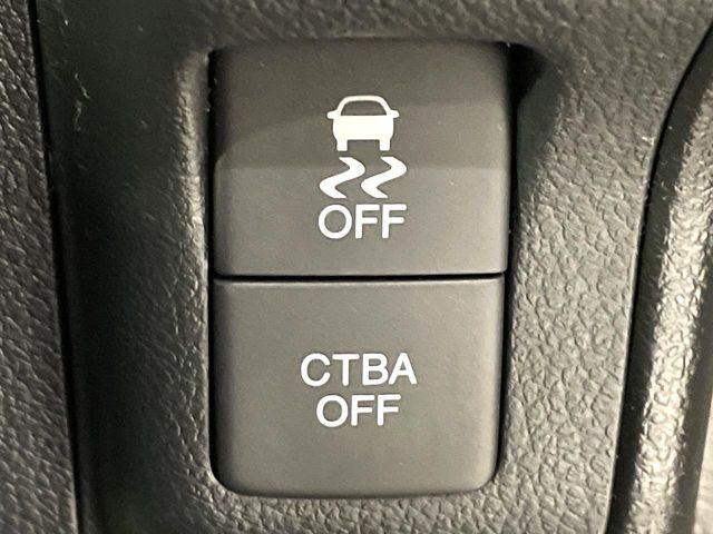 �y�V�e�B�u���[�L�A�N�e�B�u�V�X�e���z�ᑬ���s���ɑO���̎ԗ�����F�����A�Փ˂������Ȏ��͌x��ƃu���[�L�ŏՓˉ���Ɣ�Q�y�����A�V�X�g�B�����S�Ƀh���C�u�����y���݂��������܂��B