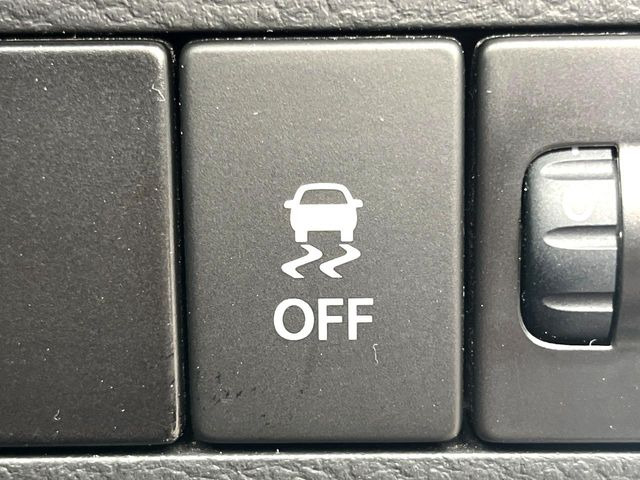 �y������h�~���u�z�ԗ��̉���������m����ƁA�����I�Ɏԗ��̐i�s������ۂ悤�Ɏԗ��𐧌䂵�܂��B�J�̓��ȂǊ���₷���H�ʏ󋵂ł����S�ȉ^�]���\�ł��B