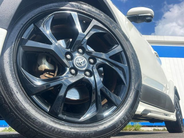 �y�����A���~�z�C�[���z�O�ςɃ}�b�`���������A���~�z�C�[���𑕒����Ă���܂��B�e��ЊO�A���~�z�C�[����A�X�^�b�h���X�^�C�����戵�����Ă���܂��B���񂲑��k����������