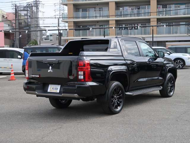 トライトン2.4 GSR ディーゼル 4WD