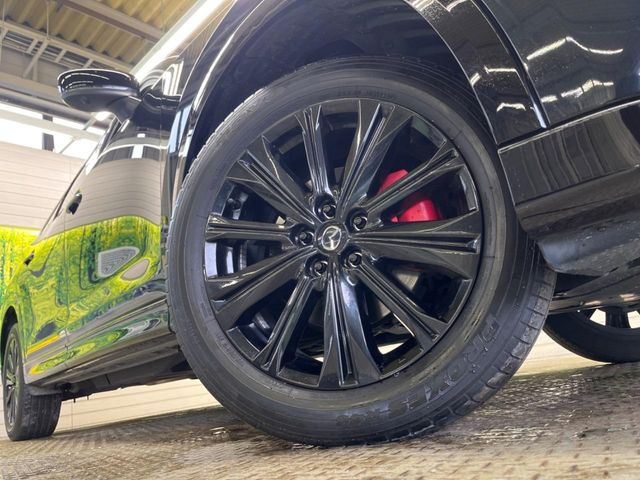 �y����19�C���`�A���~�z�C�[���z�O�ςɃ}�b�`���������A���~�z�C�[���𑕒����Ă���܂��B�e��ЊO�A���~�z�C�[����A�X�^�b�h���X�^�C�����戵�����Ă���܂��B���񂲑��k����������