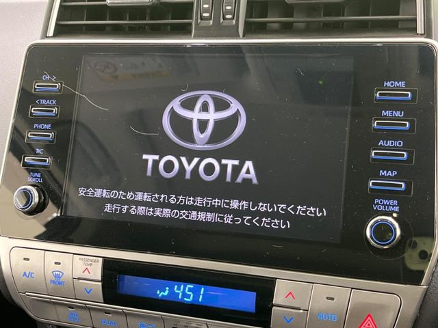 【9インチ ディスプレイオーディオ】大画面ディスプレイへお持ちのスマートフォンと連携して、ナビやbluetoothでの音楽再生が可能です♪デザインはもちろん操作性も良好!別途ナビ機能の取付可能です♪