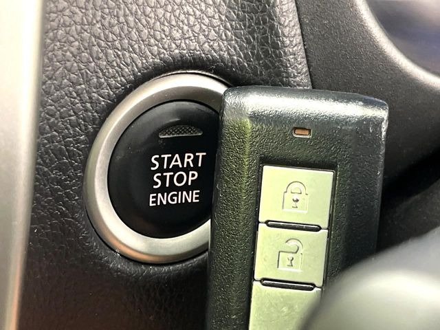 �y�I�y���[�V�����L�[�z�J�o����|�P�b�g�ɓ��ꂽ�܂܂ł��h�A�̎{���E�������\�ȃX�}�[�g�L�[�𑕔��B�G���W���̃I���E�I�t�����J�M�����o���K�v����������Ƃ��Ă��֗��ł���