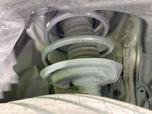 親切・丁寧な専門メカニックスタッフが応対!・車検・点検整備・事故等の修理などアフターサービスも安心。お車のカスタマイズもネクステージのサービススタッフまでご相談ください!