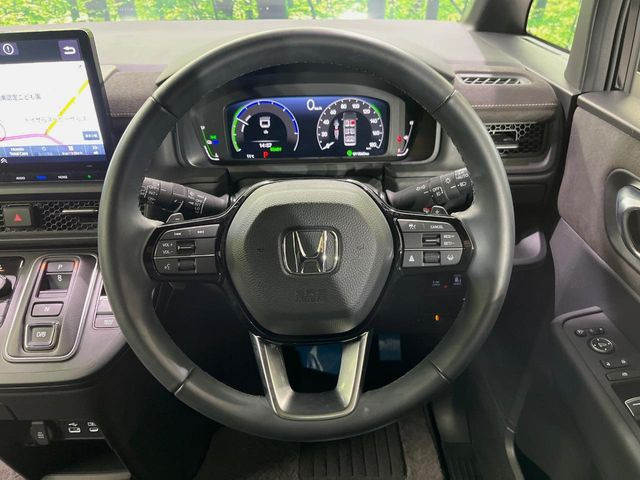 �y�����v�����X�e�A�����O�z�㎿�Ȋv���g�p���邱�ƂŁA��ɂ����������݂ƂĂ��^�]���₷���n���h���ł���