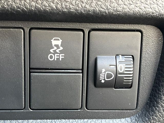 �y������h�~���u�z�ԗ��̉���������m����ƁA�����I�Ɏԗ��̐i�s������ۂ悤�Ɏԗ��𐧌䂵�܂��B�J�̓��ȂǊ���₷���H�ʏ󋵂ł����S�ȉ^�]���\�ł��B