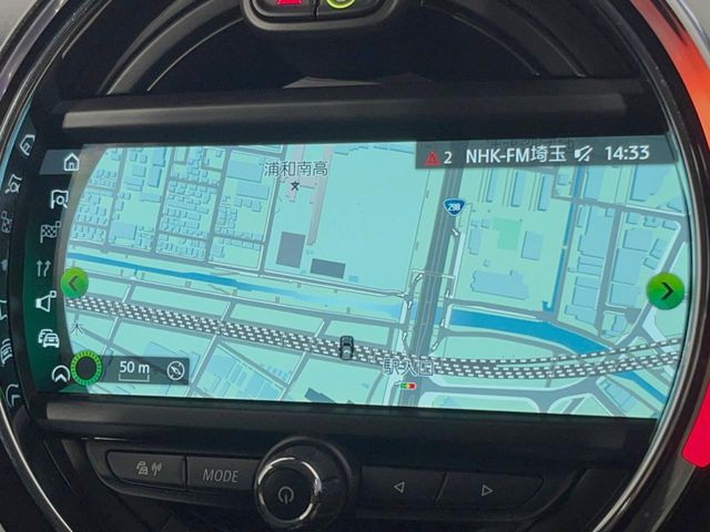 �������i�r:��̊��̂���i�r�́A����������ԓ������o���Ă���܂��B�I�[�f�B�I�@�\���[�����Ă���܂��̂ŁA�^�]�����y���߂܂���