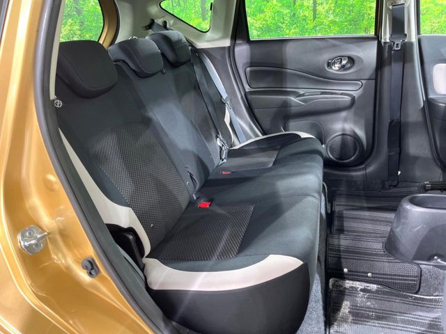 �R���p�N�g�J�[�ł����A�Z�J���h�V�[�g�͏\���ȍL����������K�ɂ���肢�������܂���V�[�g��|���đ傫�ȉו���ς񂾂�ƁA�p�r�̕����L��1��ł��B