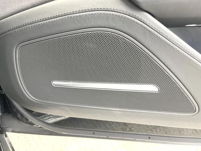 ��BOSE�T���E���h�V�X�e��:���f�����ɍœK�Ȓ������{���ꂽ�A�l�C�̃T�E���h�V�X�e���ł��B�ʏ�̃X�s�[�J�[�Ɣ�r���Ă����̍L���肪�������܂��B���񂲗��X�̏ゲ�̊����������B