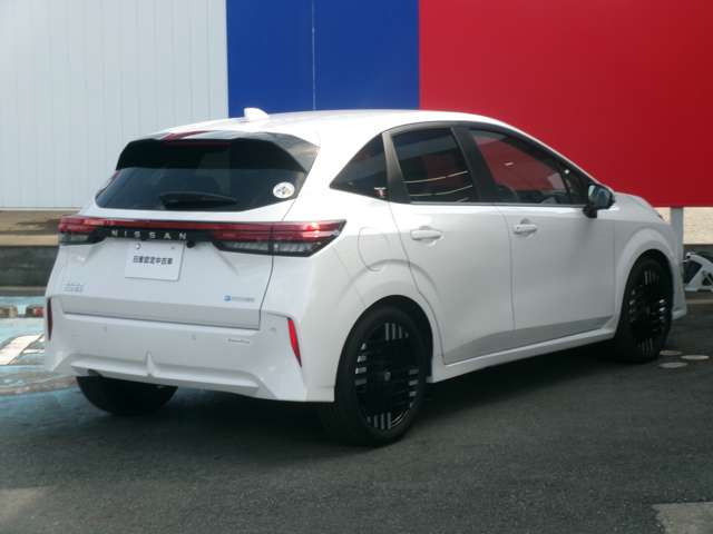 ノートオーラ1.2 G レザーエディション