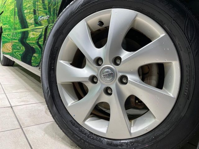 �y����16�C���`�A���~�z�C�[���z�O�ςɃ}�b�`���������A���~�z�C�[���𑕒����Ă���܂��B�e��ЊO�A���~�z�C�[����A�X�^�b�h���X�^�C�����戵�����Ă���܂��B���񂲑��k����������