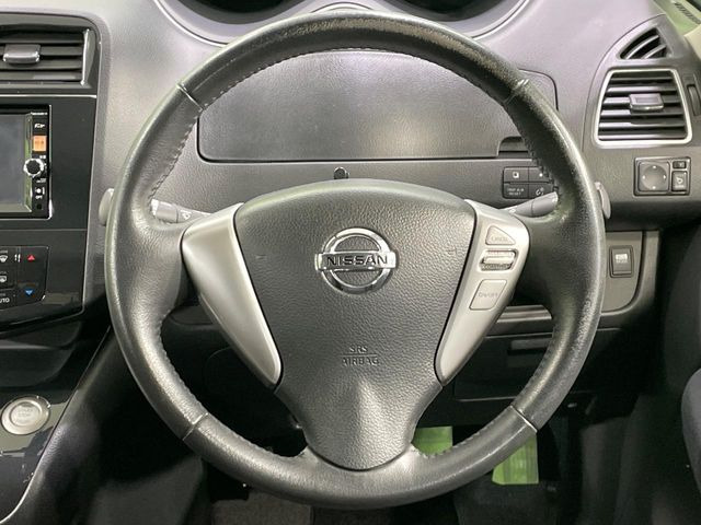 �y�N���[�Y�R���g���[���z�������H�����N���N���s�B�A�N�Z���𗣂��Ă���葬�x�ő��s���ł��A�������^�]���̕��S���y��!�����E�������ȒP�ȃX�C�b�`����Œ����ł��܂��B