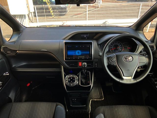 ヴォクシー2.0 ZS 煌