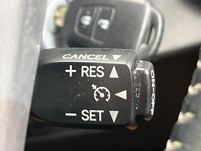 �y�N���[�Y�R���g���[���z�������H�����N���N���s�B�A�N�Z���𗣂��Ă���葬�x�ő��s���ł��A�������^�]���̕��S���y��!�����E�������ȒP�ȃX�C�b�`����Œ����ł��܂��B