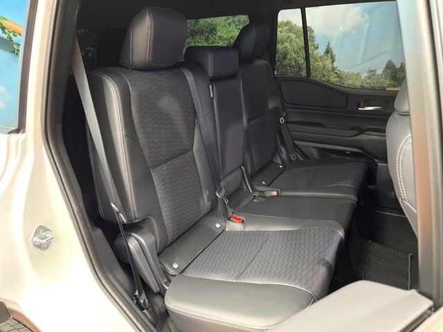 �L�X�Ƃ���2��ڃV�[�g�͋��Z���������A���S�n�����K!�F�B��Ƒ��Ƃ̂��o�����ɂ҂�����ł��B�x�r�[�V�[�g��`���C���h�V�[�g�g�p�������K�ɂ��߂�������������\���ȋ�Ԃ��m�ۂ��Ă��܂��B