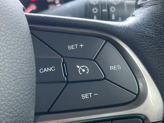 ���I�[�g�N���[�Y�R���g���[��:�������H�⎩���Ԑ�p���H���ɂāA�葬���q���\�ƂȂ�֗��ȋ@�\�ł��B�������ړ��̍ۂł����ɂ����֗��ɂ��g�����������܂���