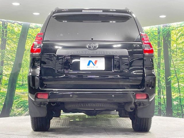 安心の最長10年・走行無制限保証(有償)をご用意。保証内容も充実はもちろん、無料点検&オイル交換や、年中無休の全国・24時間ロードサービスも付帯されておりますのでご安心下さい。