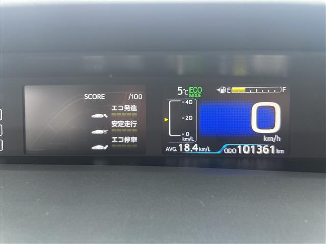プリウス1.8 A ツーリングセレクション E-Four 4WD