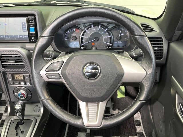 �y�����v�����X�e�A�����O�z�㎿�Ȋv���g�p���邱�ƂŁA��ɂ����������݂ƂĂ��^�]���₷���n���h���ł���