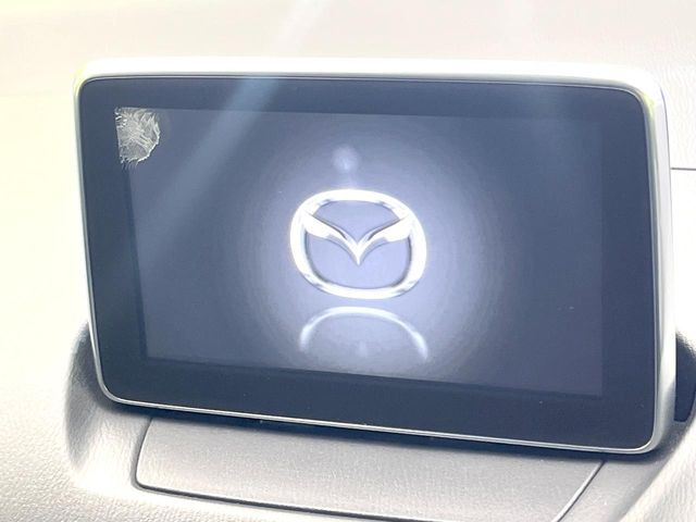 �y�}�c�_�R�l�N�g�i�r�z�ԓ��̕��͋C�Ƀ}�b�`������̌^�^�C�v�̃i�r�B�e����q�ݒ��Bluetooth�Đ����A�l�X�ȋ@�\���y���߂܂��B�����I�ȃ_�C�������삪�\�ŁA�g��������ǍD�ł��B