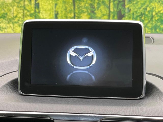 �y�}�c�_�R�l�N�g�i�r�z�ԓ��̕��͋C�Ƀ}�b�`������̌^�^�C�v�̃i�r�B�e����q�ݒ��Bluetooth�Đ����A�l�X�ȋ@�\���y���߂܂��B�����I�ȃ_�C�������삪�\�ŁA�g��������ǍD�ł��B