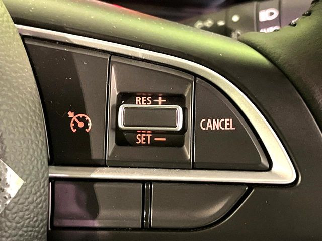 �y�N���[�Y�R���g���[���z�������H�����N���N���s�B�A�N�Z���𗣂��Ă���葬�x�ő��s���ł��A�������^�]���̕��S���y��!�����E�������ȒP�ȃX�C�b�`����Œ����ł��܂��B