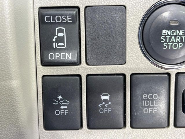 �y�X�}�[�g�A�V�X�g�z���s���ɑO���̎ԗ�����F�����A�Փ˂������Ȏ��͌x��ƃu���[�L�ŏՓˉ���Ɣ�Q�y�����A�V�X�g�B�����S�Ƀh���C�u�����y���݂��������܂��B