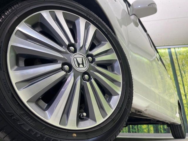 �y����14�C���`�A���~�z�C�[���z�O�ςɃ}�b�`���������A���~�z�C�[���𑕒����Ă���܂��B�e��ЊO�A���~�z�C�[����A�X�^�b�h���X�^�C�����戵�����Ă���܂��B���񂲑��k����������