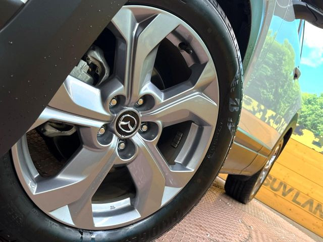 �y����18�C���`�A���~�z�C�[���z�O�ςɃ}�b�`���������A���~�z�C�[���𑕒����Ă���܂��B�e��ЊO�A���~�z�C�[����A�X�^�b�h���X�^�C�����戵�����Ă���܂��B���񂲑��k����������