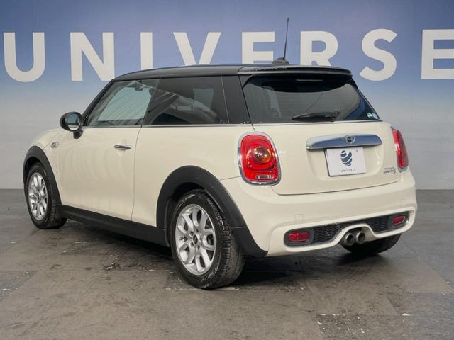 �������t�т̕ۏ؂̑��A���S�̍Œ�3�N�E���s�������ۏ�(�L��)�����p�ӁB�A���Ԃ����S���Ă��y���݂���������l�A�ۏؓ��e���[���͂������A�����_��&�I�C�������⃍�[�h�T�[�r�X���t�т��Ă���܂��B