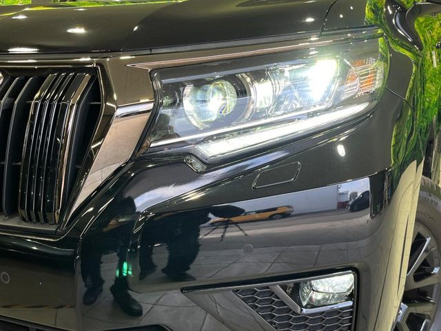 �yLED�w�b�h���C�g�z���V����ԑ��s�����ǍD�Ȏ��E���m�ۂ����S���ĉ^�]�ł��鍂�P�xLED�w�b�h���C�g�𑕔�!�_�����x�������A����d�͂��}�����Ă��܂��B