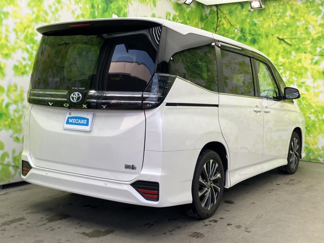 ヴォクシー1.8 ハイブリッド S-Z