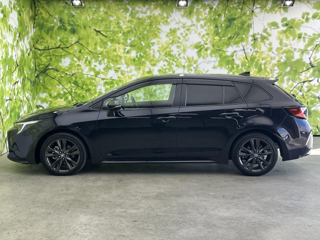 カローラツーリング1.8 ハイブリッド W×B