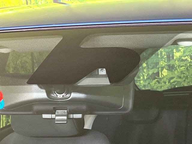 �y�G�}�[�W�F���V�[�u���[�L�z���s���ɑO���̎ԗ�����F�����A�Փ˂������Ȏ��͌x��ƃu���[�L�ŏՓˉ���Ɣ�Q�y�����A�V�X�g�B�����S�Ƀh���C�u�����y���݂��������܂��B