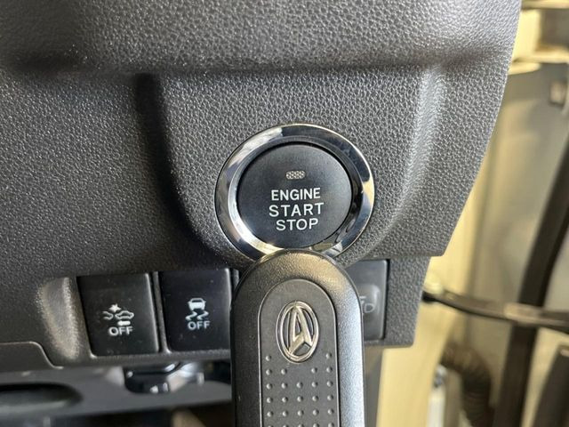 �y�L�[�t���[�V�X�e���z�J�o����|�P�b�g�ɓ��ꂽ�܂܂ł��h�A�̎{���E�������\�ȃX�}�[�g�L�[�𑕔��B�G���W���̃I���E�I�t�����J�M�����o���K�v����������Ƃ��Ă��֗��ł���