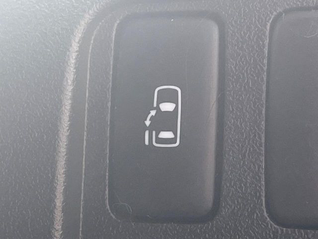 �y�p���[�X���C�h�h�A�z�X�}�[�g�L�[��^�]�Ȃ̃X�C�b�`�ŃX���C�h�h�A�̊J���\���d��������͂����ăh�A���J����K�v�������A���������q�l�ł��A�d���ו��������Ă��鎞�����N�ɊJ���߂ł��܂���