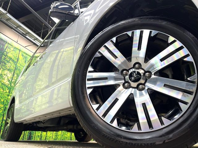 �y����18�C���`�A���~�z�C�[���z�O�ςɃ}�b�`���������A���~�z�C�[���𑕒����Ă���܂��B�e��ЊO�A���~�z�C�[����A�X�^�b�h���X�^�C�����戵�����Ă���܂��B���񂲑��k����������