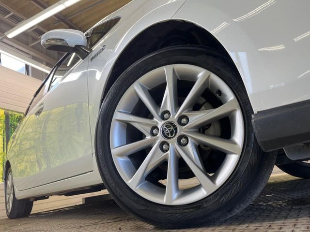 【純正17インチアルミホイール】外観にマッチした純正アルミホイールを装着しております。各種社外アルミホイールや、スタッドレスタイヤも取扱いしております。是非ご相談ください♪