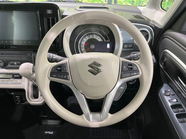 ステアリングも使用感が少なく、きれいな状態となっております♪