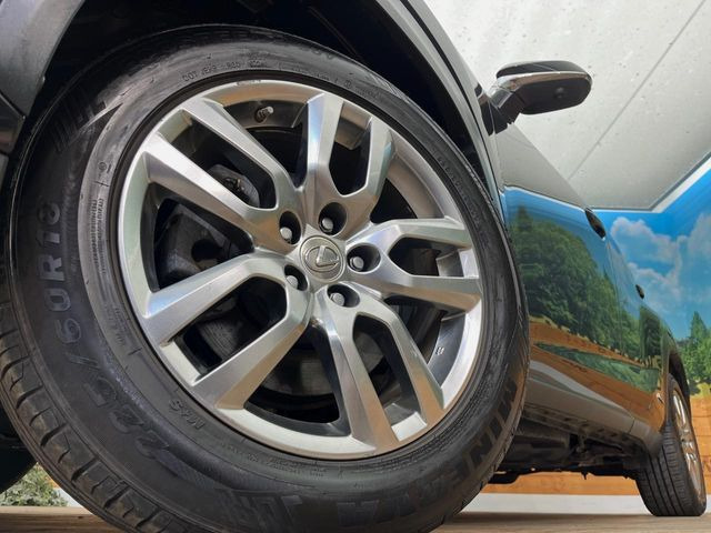 �y����18�C���`�A���~�z�C�[���z�O�ςɃ}�b�`���������A���~�z�C�[���𑕒����Ă���܂��B�e��ЊO�A���~�z�C�[����A�X�^�b�h���X�^�C�����戵�����Ă���܂��B���񂲑��k����������